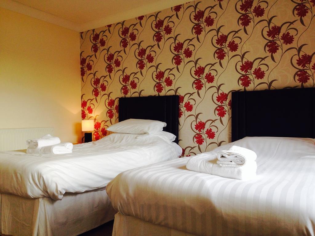 The Cardinals Hatt Ltd Motel Saltash Habitación foto