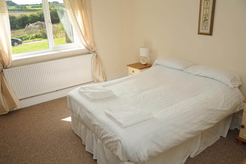 The Cardinals Hatt Ltd Motel Saltash Habitación foto
